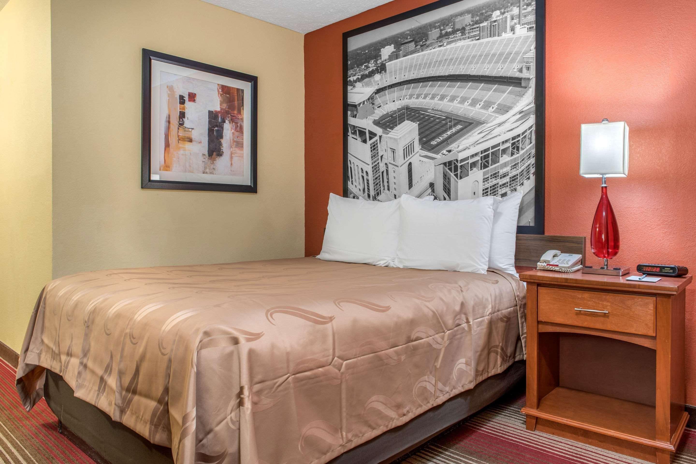 Quality Inn Columbus-East Exteriör bild