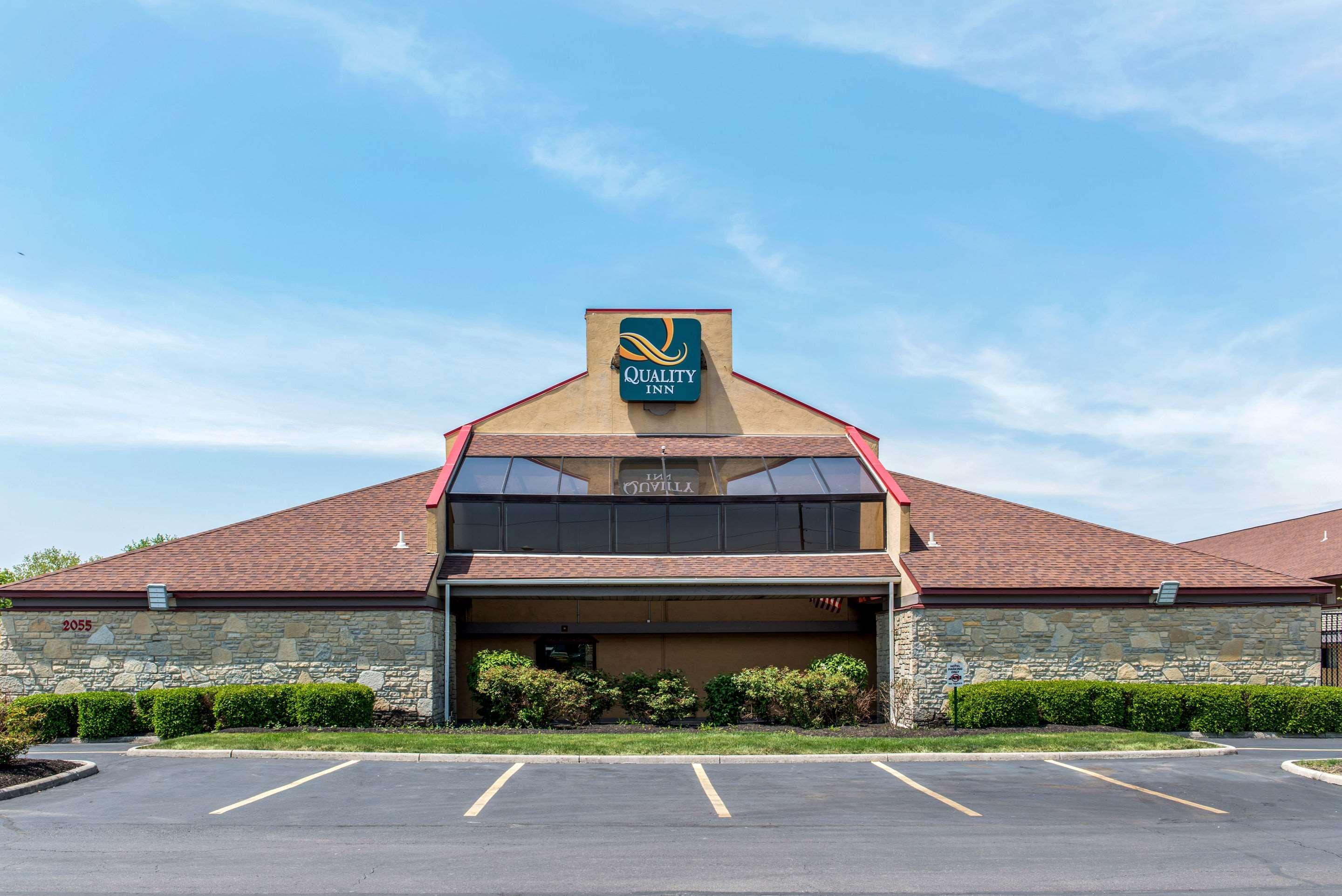 Quality Inn Columbus-East Exteriör bild