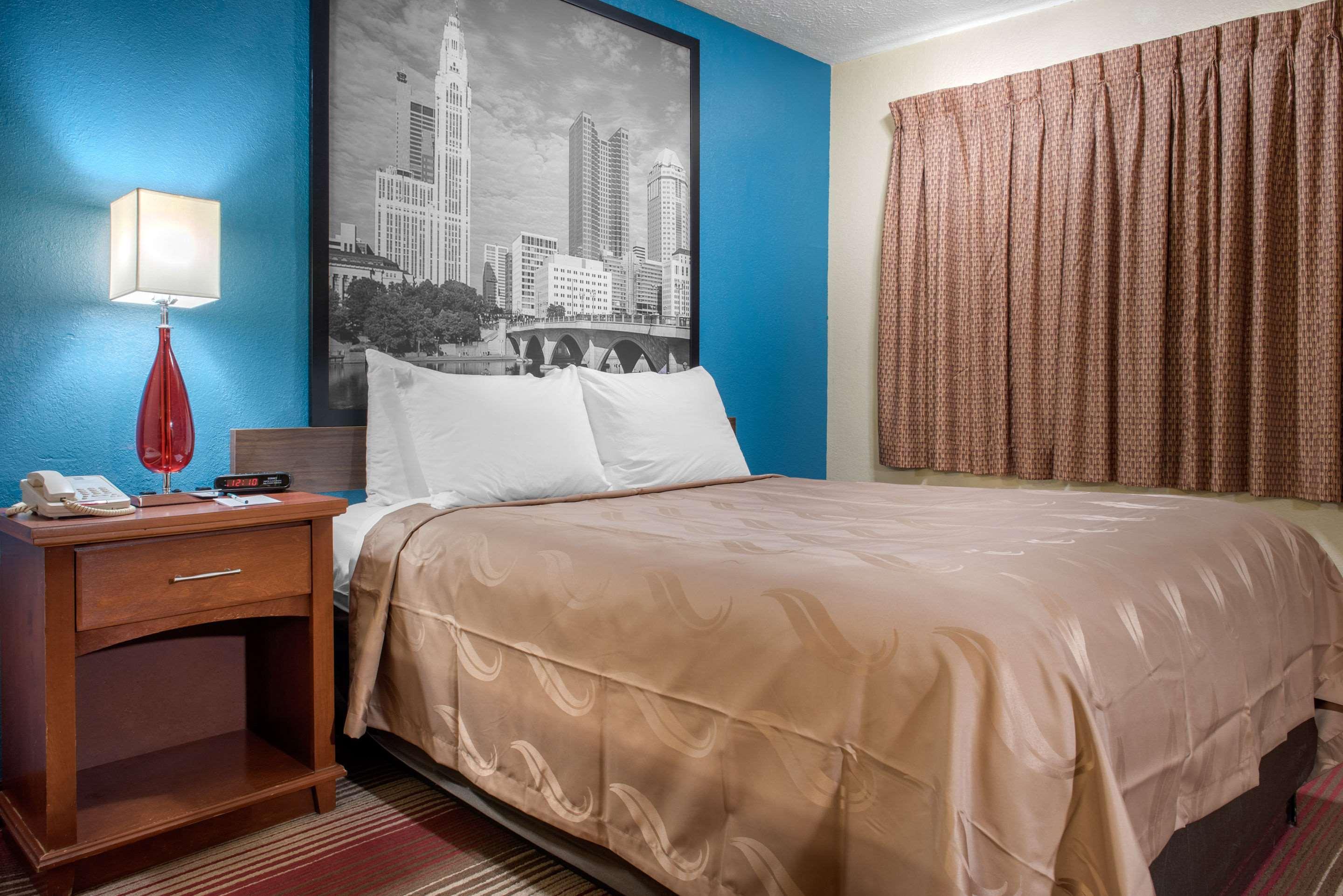 Quality Inn Columbus-East Exteriör bild