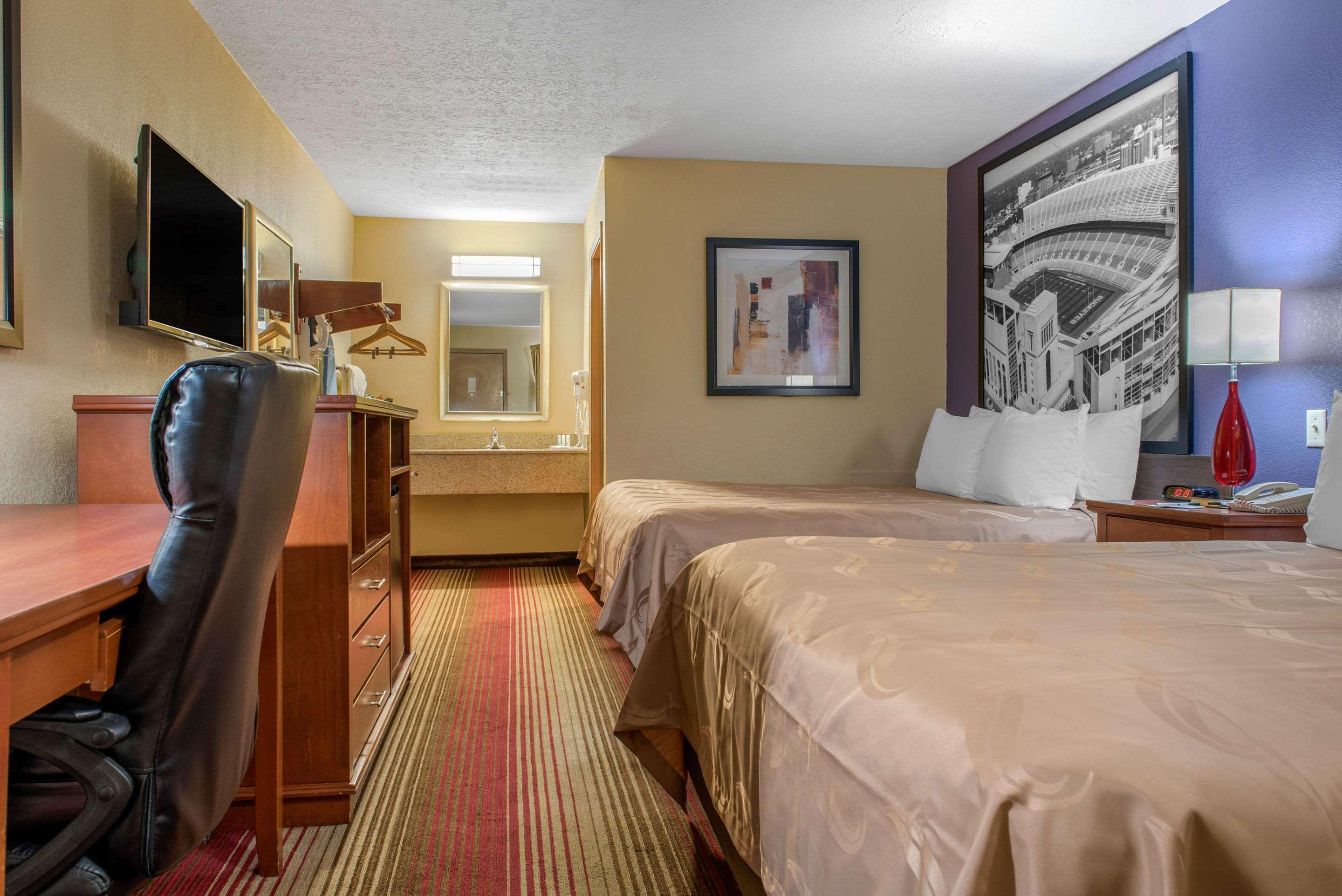 Quality Inn Columbus-East Exteriör bild