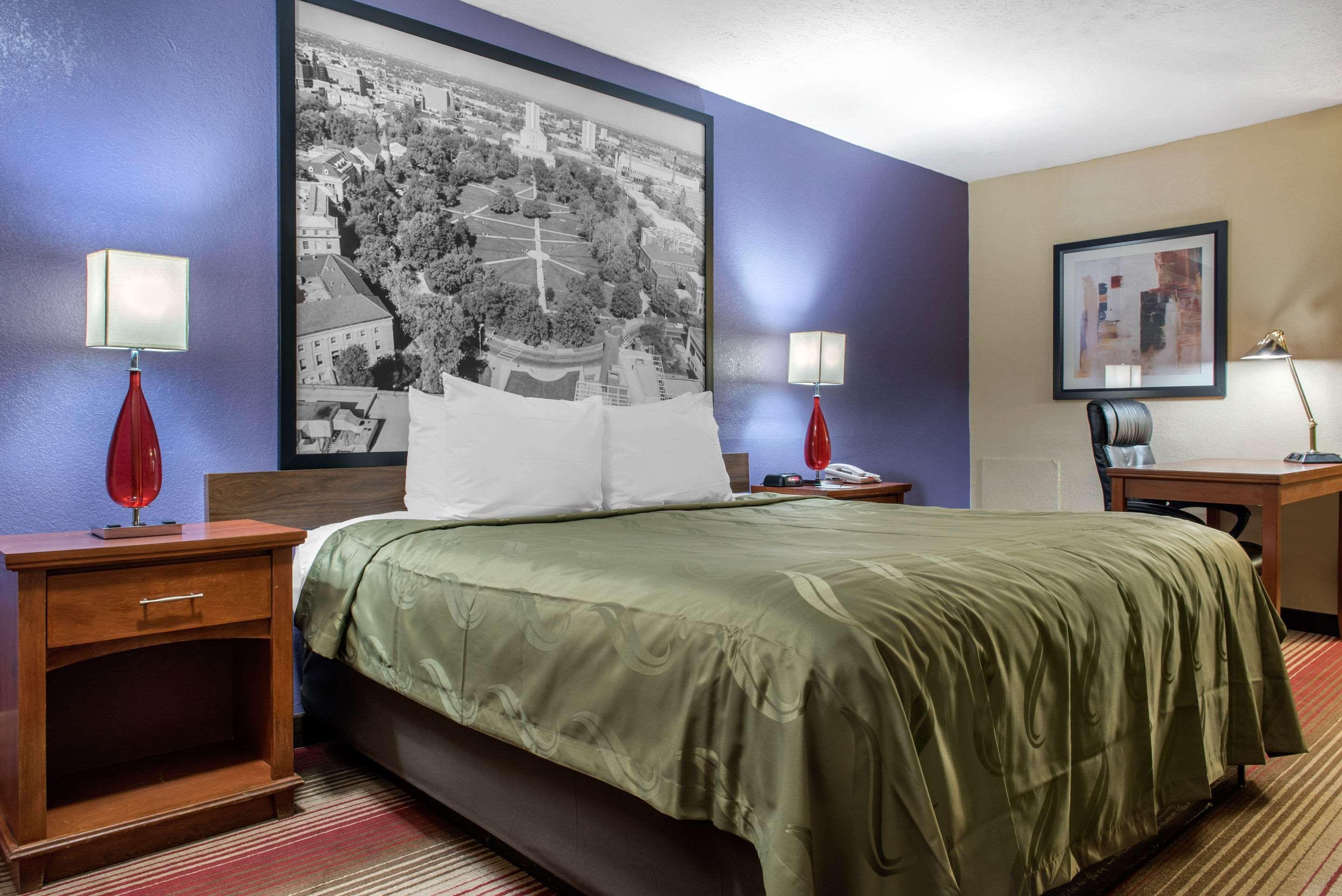 Quality Inn Columbus-East Exteriör bild