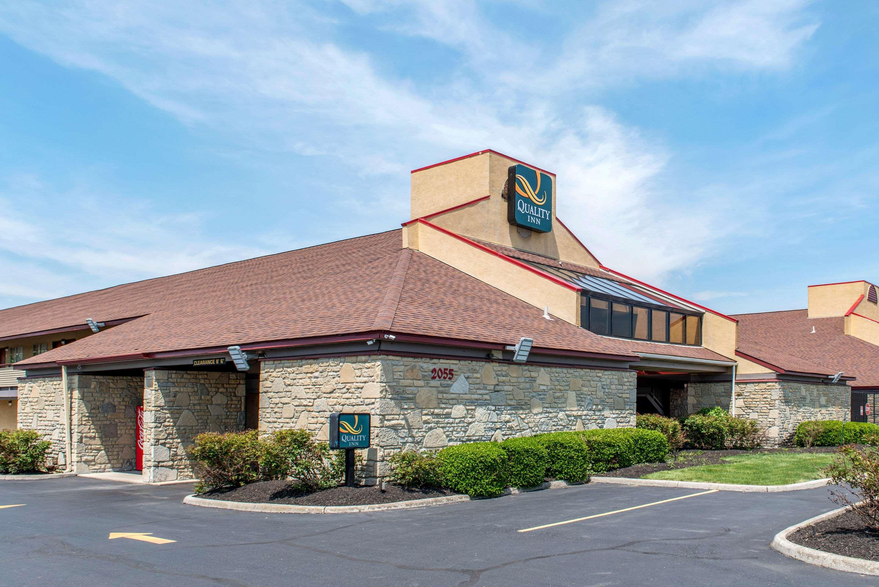 Quality Inn Columbus-East Exteriör bild
