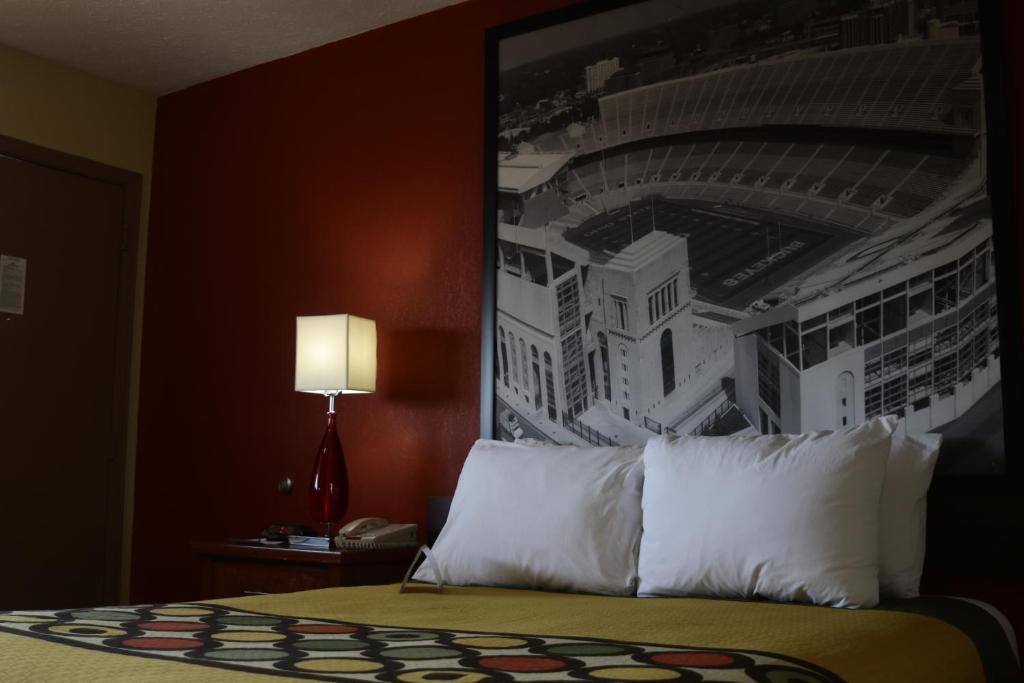 Quality Inn Columbus-East Exteriör bild