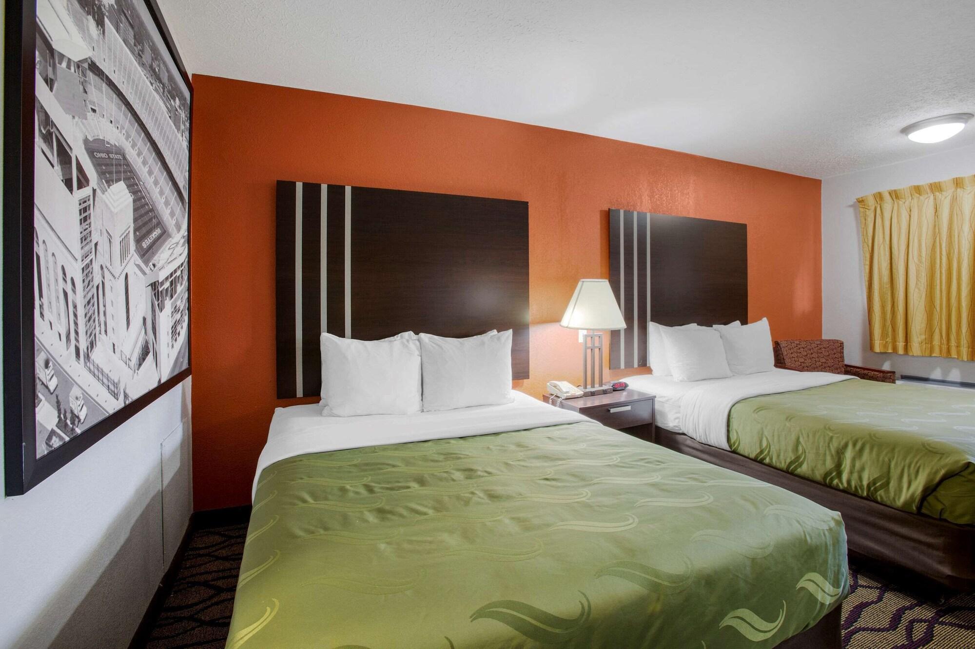 Quality Inn Columbus-East Exteriör bild