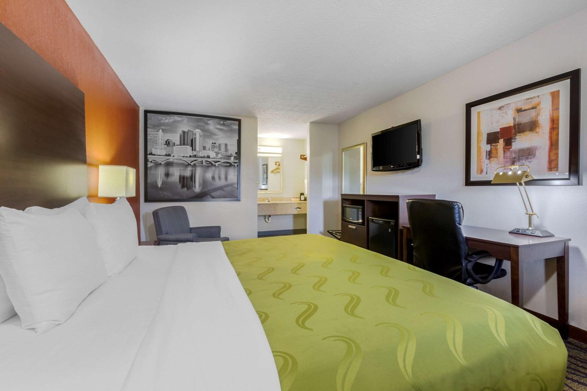 Quality Inn Columbus-East Exteriör bild