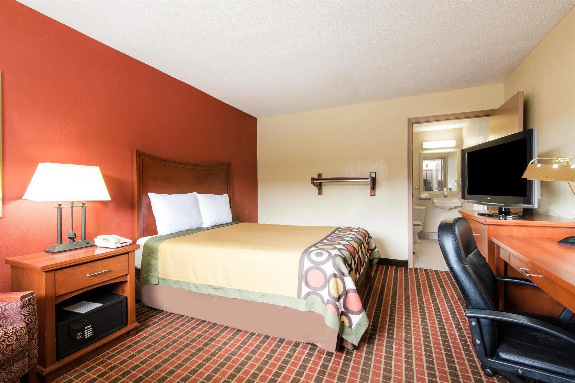 Quality Inn Columbus-East Exteriör bild