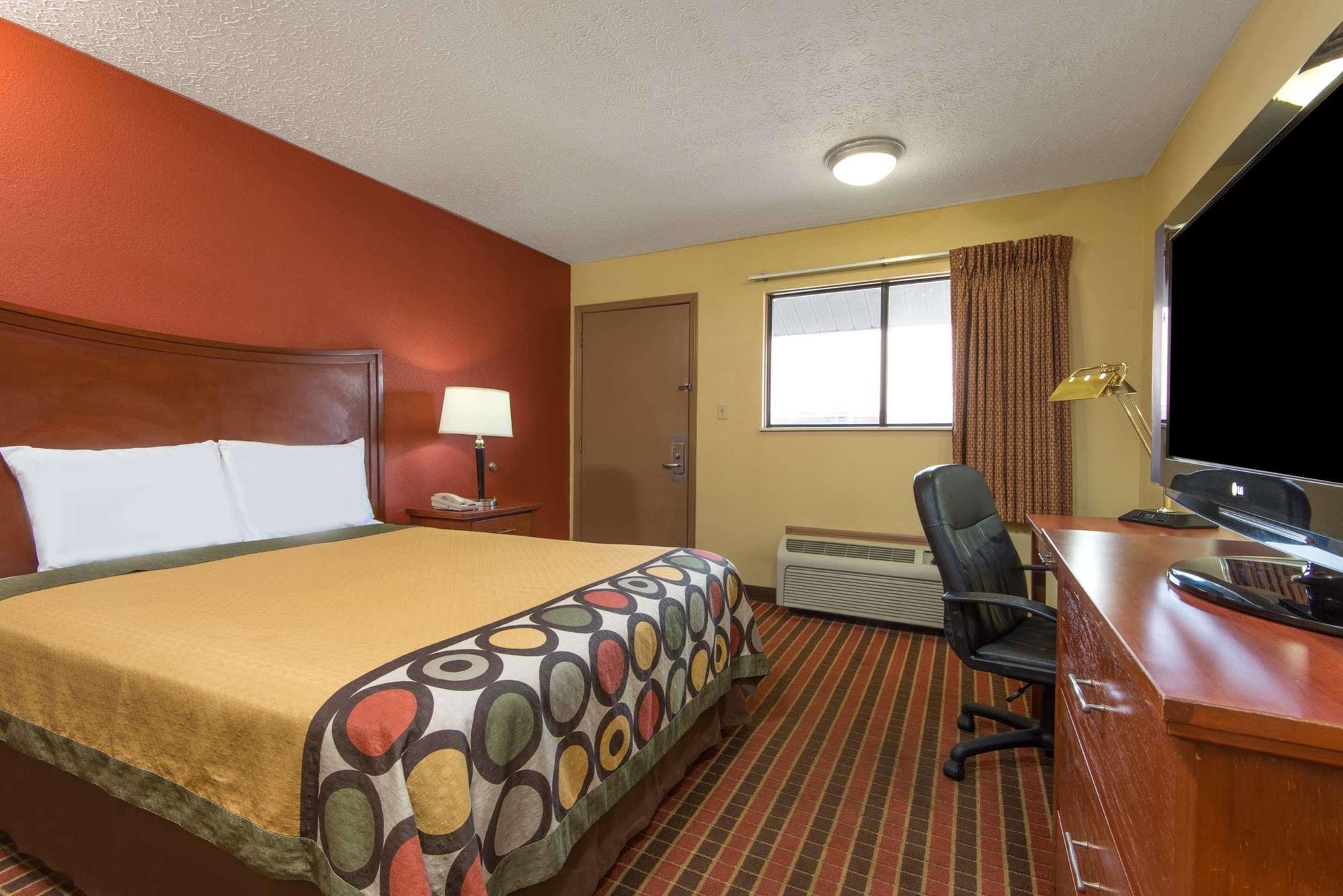 Quality Inn Columbus-East Exteriör bild