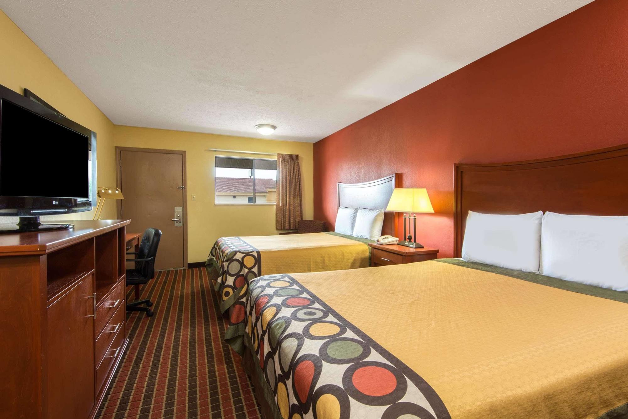 Quality Inn Columbus-East Exteriör bild