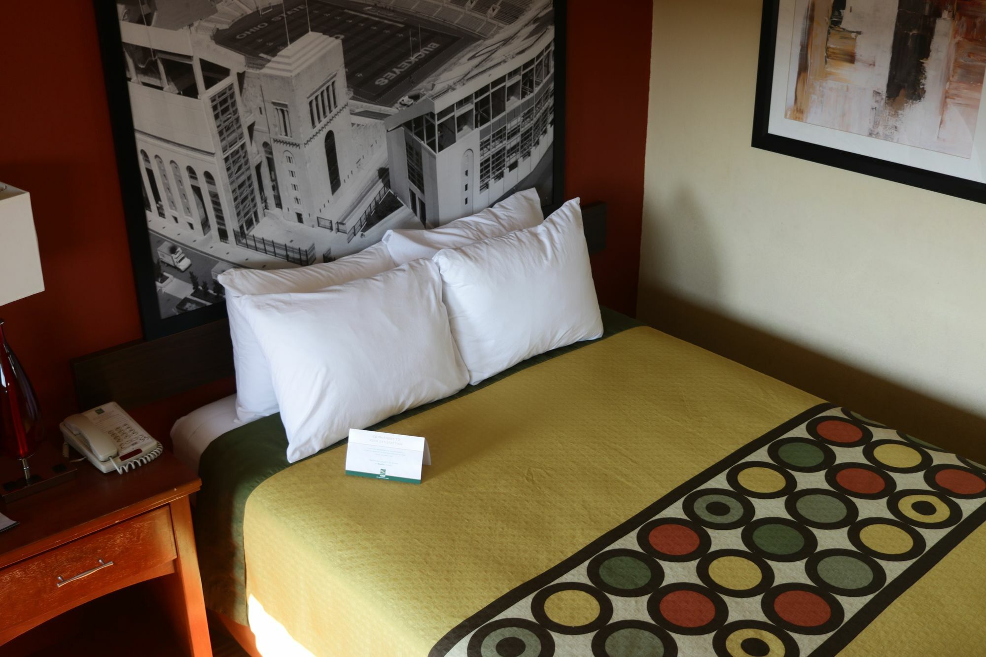 Quality Inn Columbus-East Exteriör bild