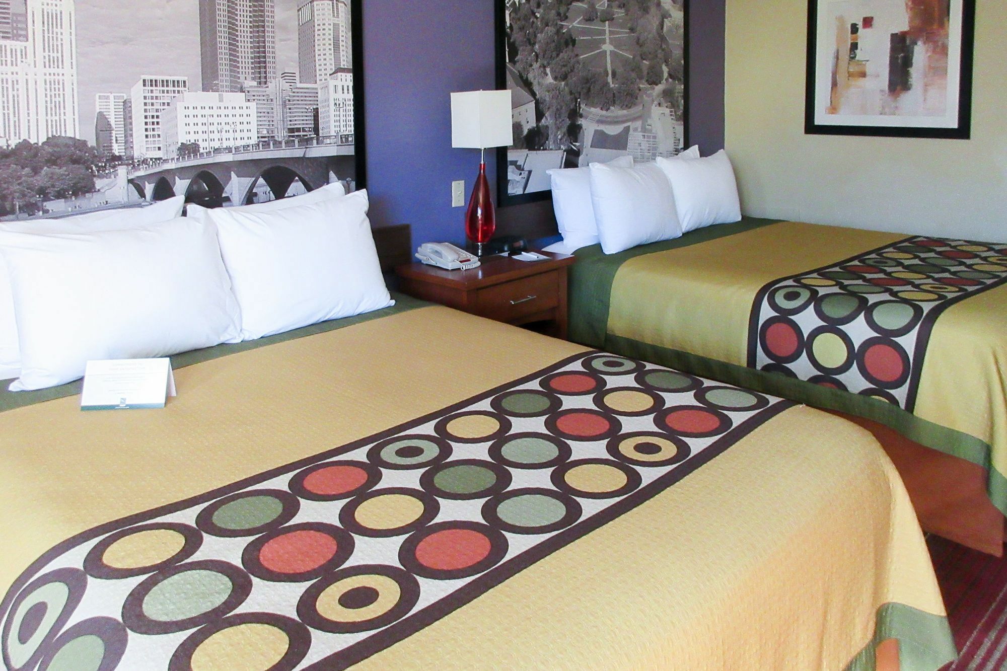 Quality Inn Columbus-East Exteriör bild